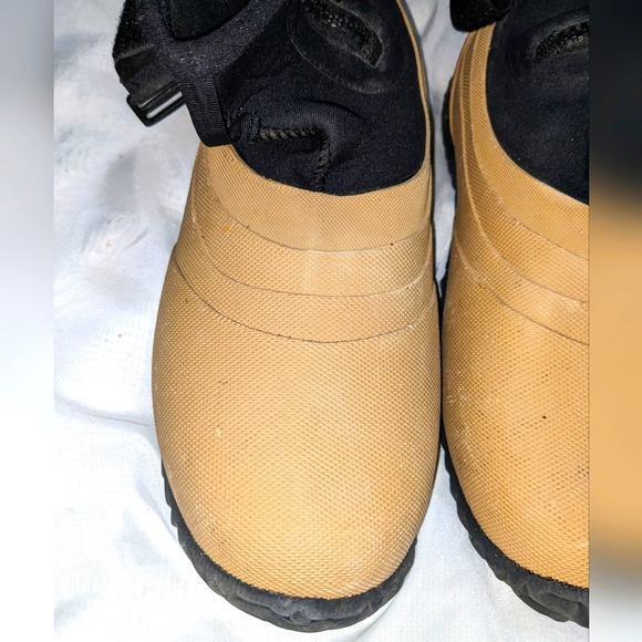 FOREVERLAST Ray-Guard Reef Boots - Picture 3 of 8